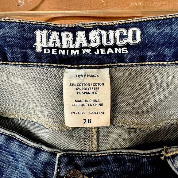 Ladies Parasuco 28 waist NWOT jeans - Picture 3 of 3